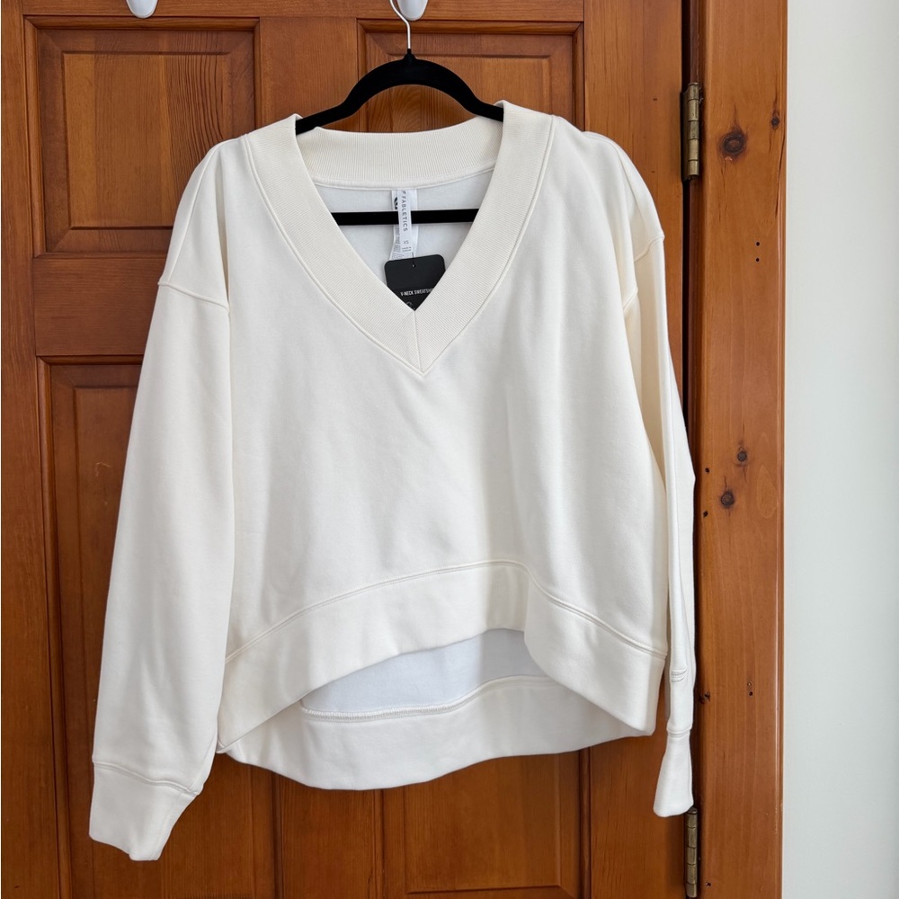 Fabletics cozy fleece V neck Sweatshirt